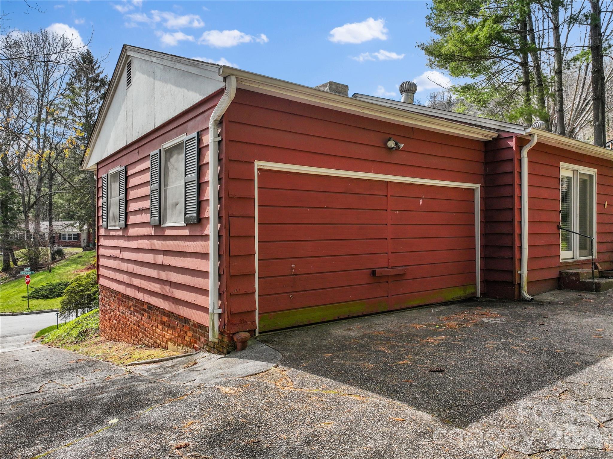 1 Clearbrook Road Asheville NC 28805