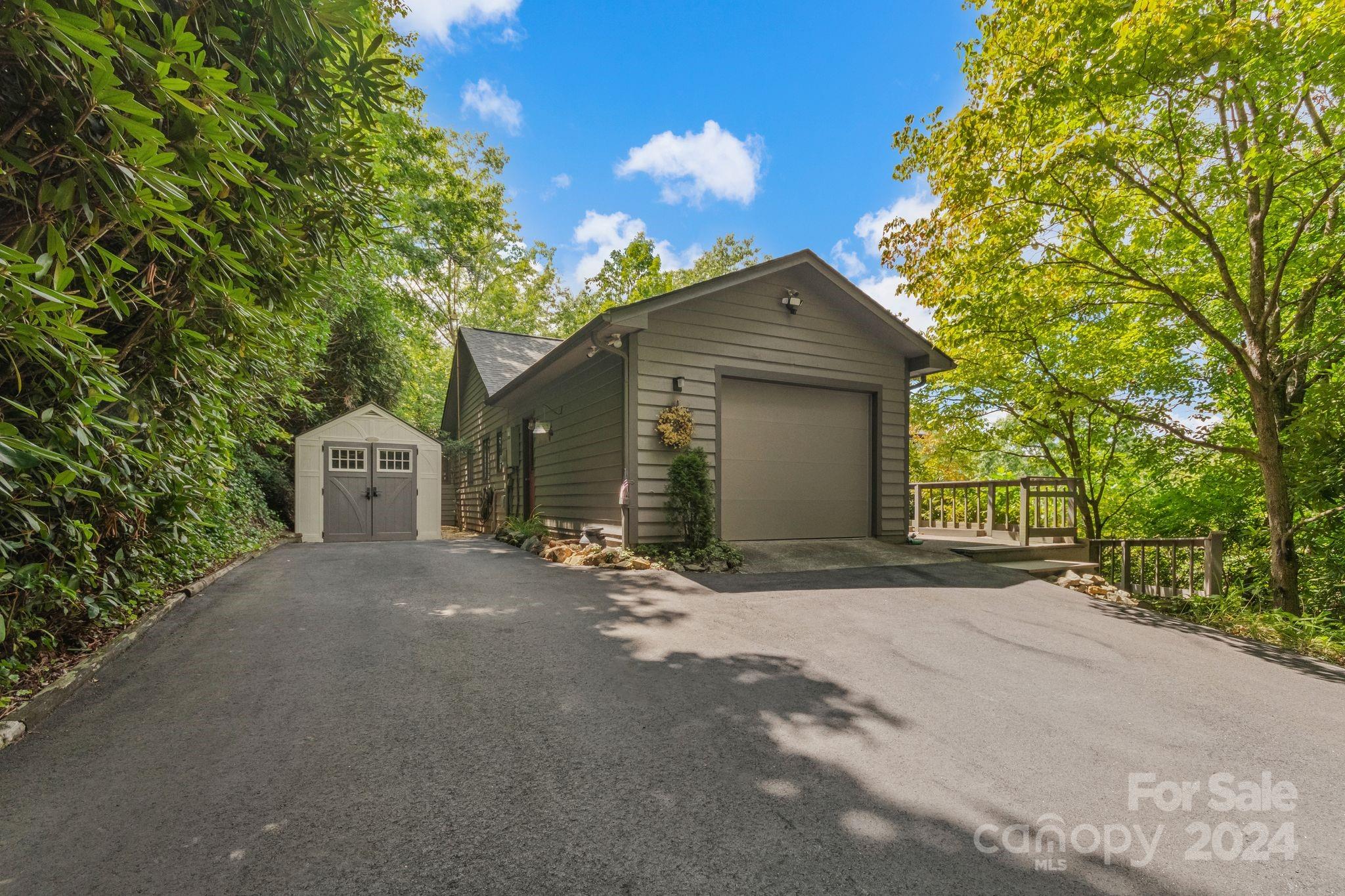 125 Valley Drive Black Mountain NC 28711