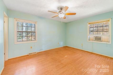 35 Auburndale Drive Asheville NC 28806