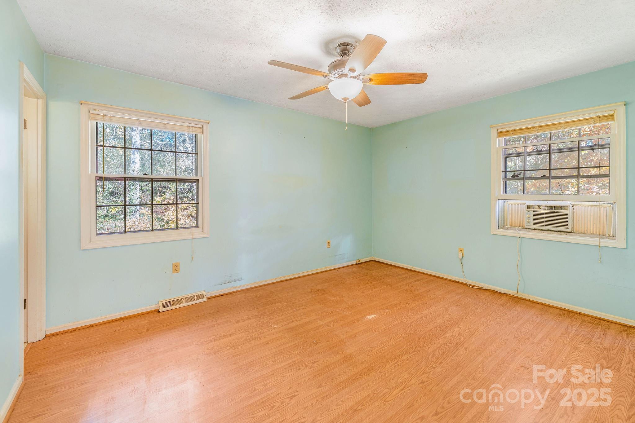 35 Auburndale Drive Asheville NC 28806