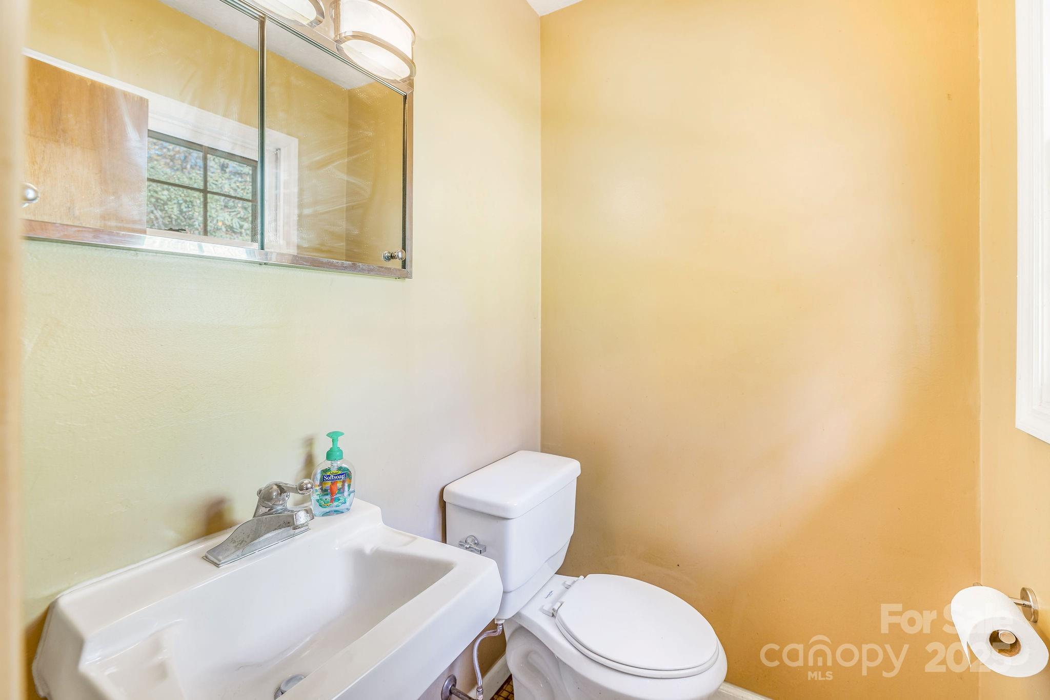 35 Auburndale Drive Asheville NC 28806