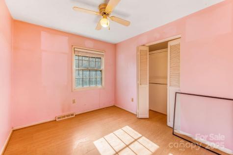 35 Auburndale Drive Asheville NC 28806