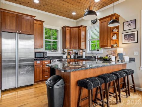 95 Breakaway Trail Mars Hill NC 28754