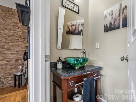 95 Breakaway Trail Mars Hill NC 28754