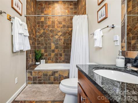 95 Breakaway Trail Mars Hill NC 28754