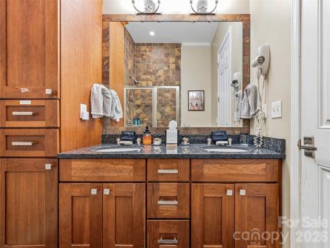 95 Breakaway Trail Mars Hill NC 28754
