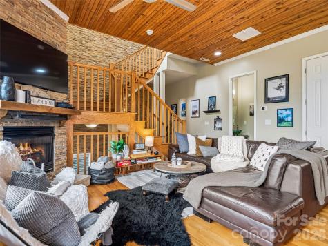 95 Breakaway Trail Mars Hill NC 28754