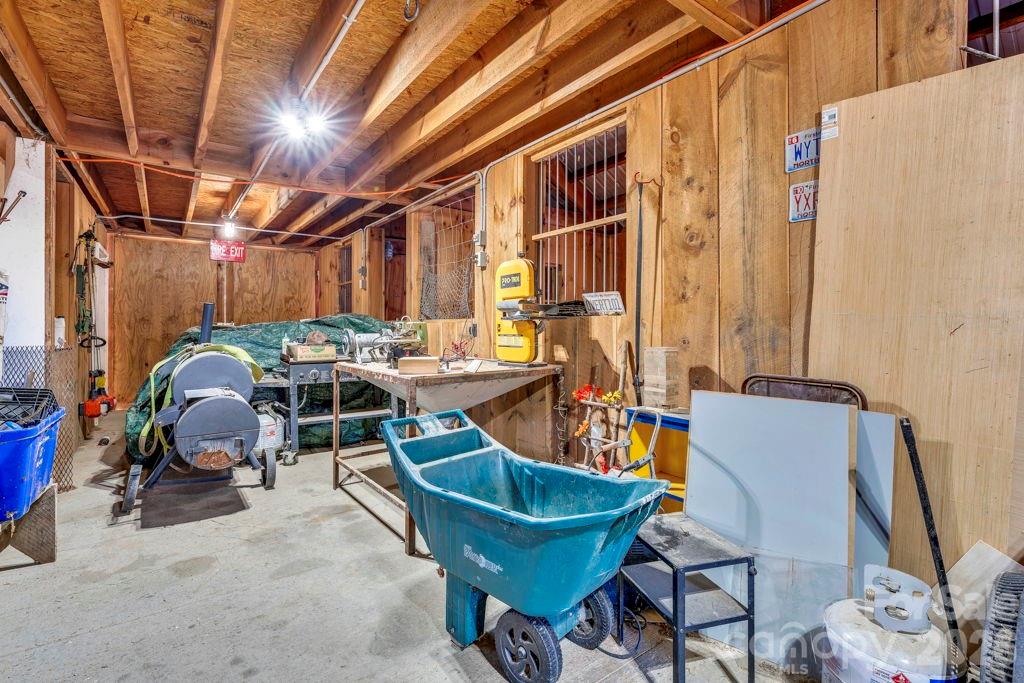 3606 Nc Highway 194 S Sugar Grove NC 28679