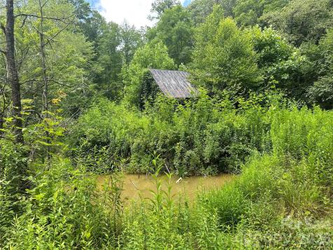 3606 Nc Highway 194 S Sugar Grove NC 28679