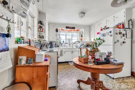 3606 Nc Highway 194 S Sugar Grove NC 28679