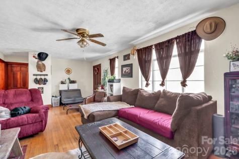 3606 Nc Highway 194 S Sugar Grove NC 28679
