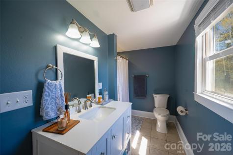206 Bates Avenue Cherryville NC 28021