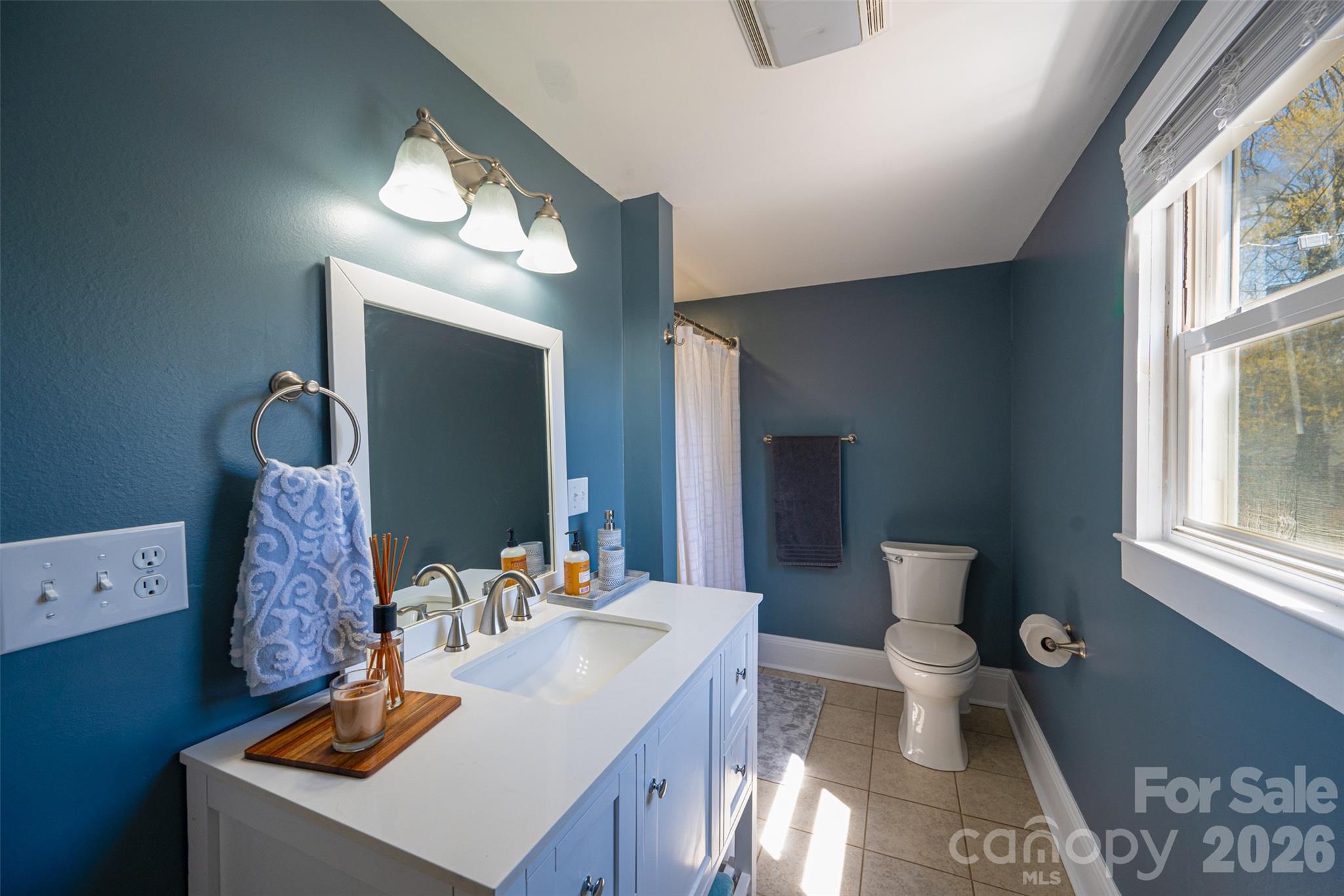 206 Bates Avenue Cherryville NC 28021