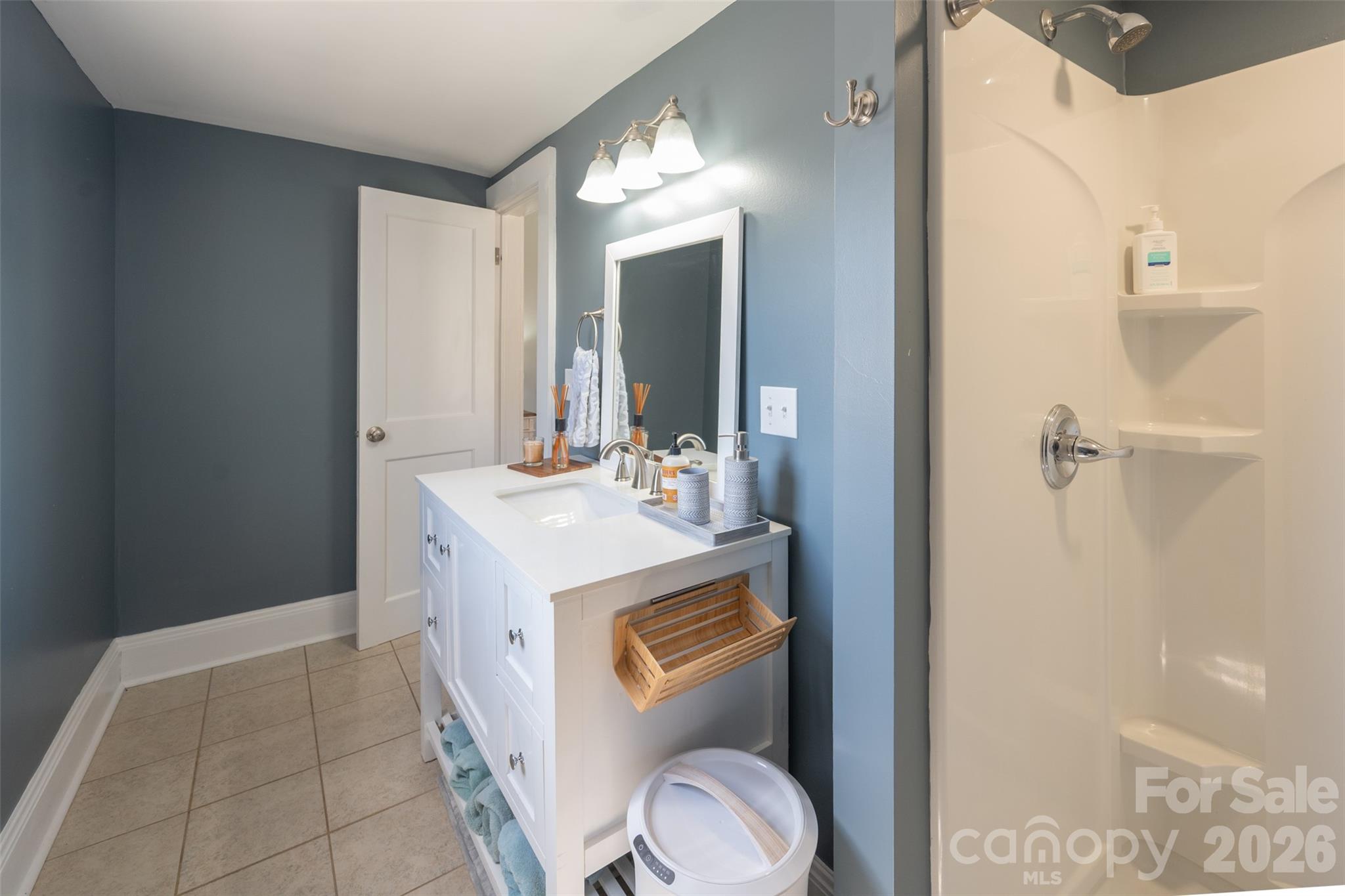 206 Bates Avenue Cherryville NC 28021
