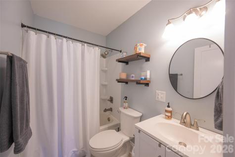 206 Bates Avenue Cherryville NC 28021