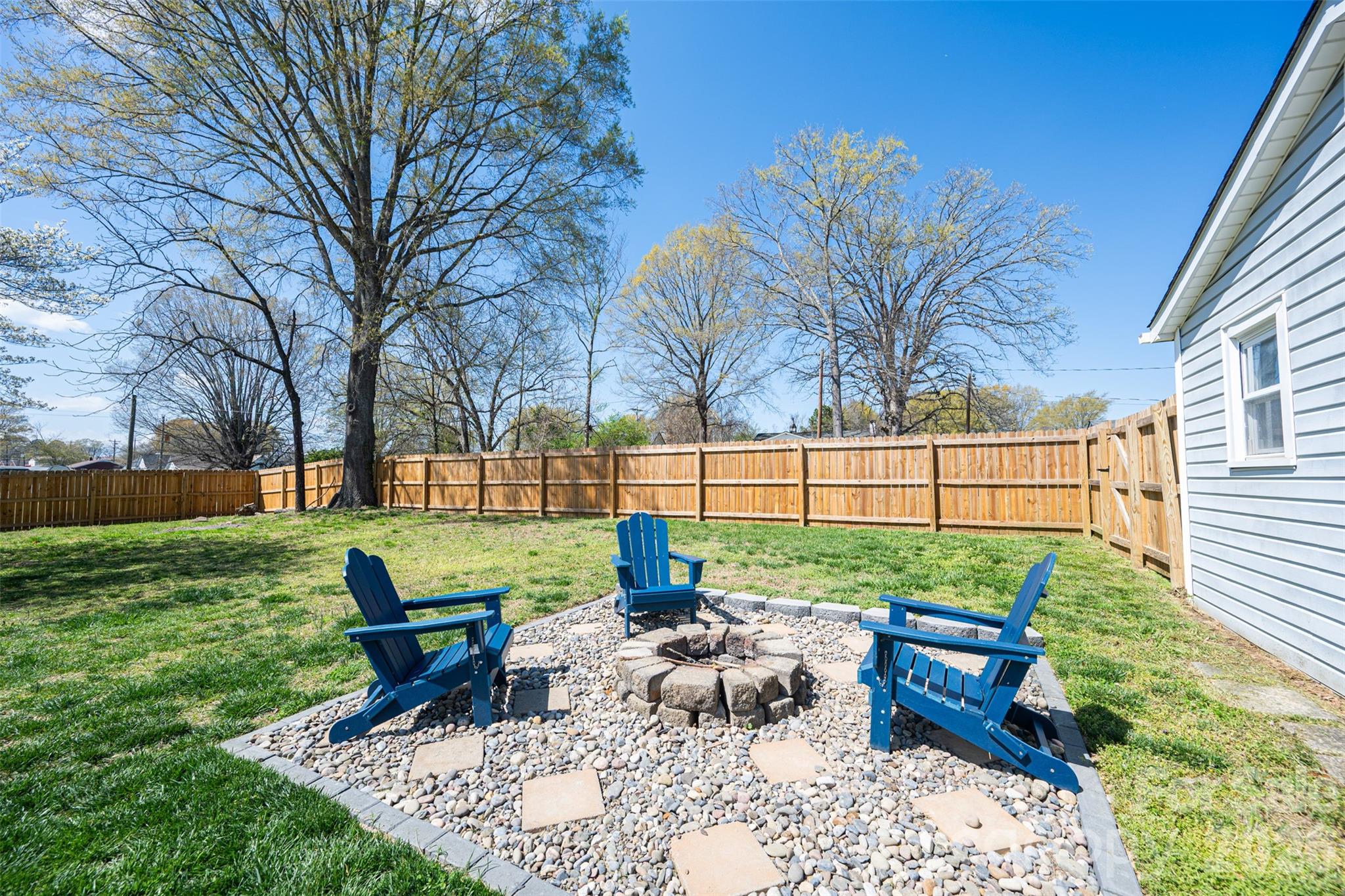 206 Bates Avenue Cherryville NC 28021