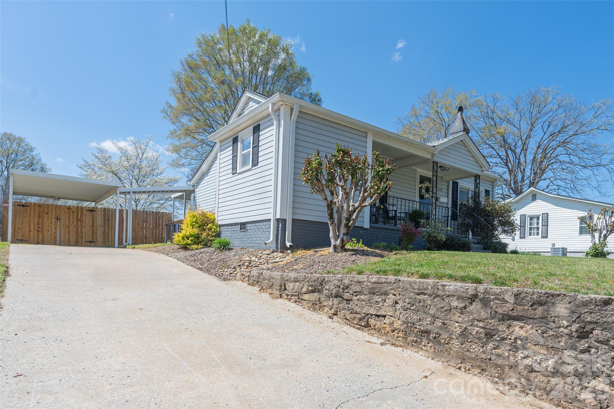 206 Bates Avenue Cherryville NC 28021