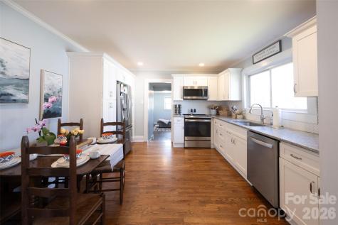 206 Bates Avenue Cherryville NC 28021