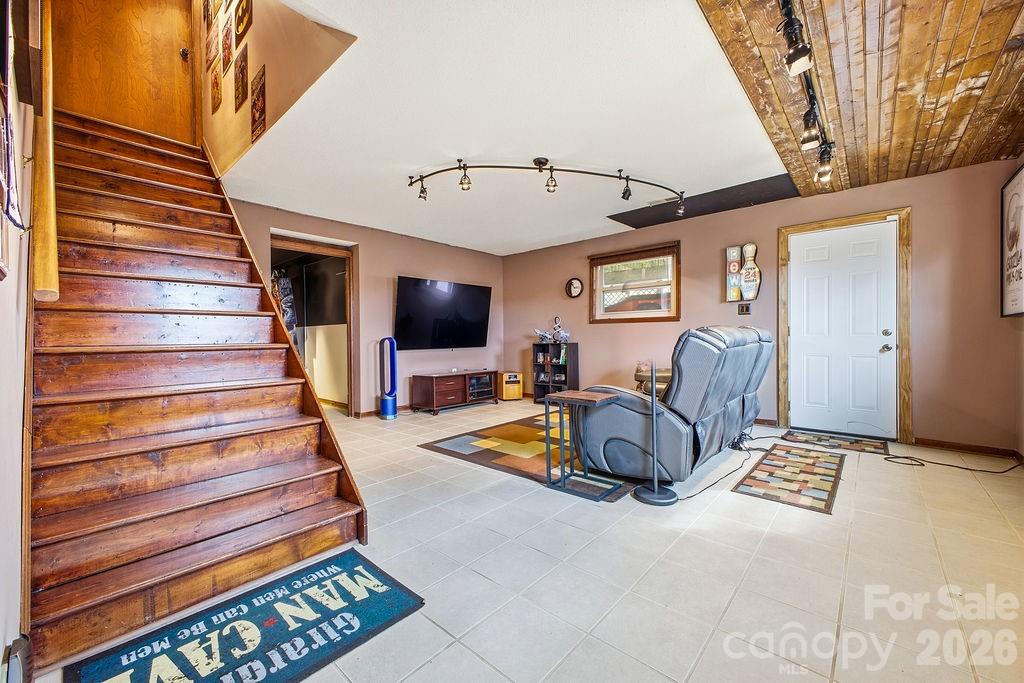 93 Hidden Falls Drive Asheville NC 28804
