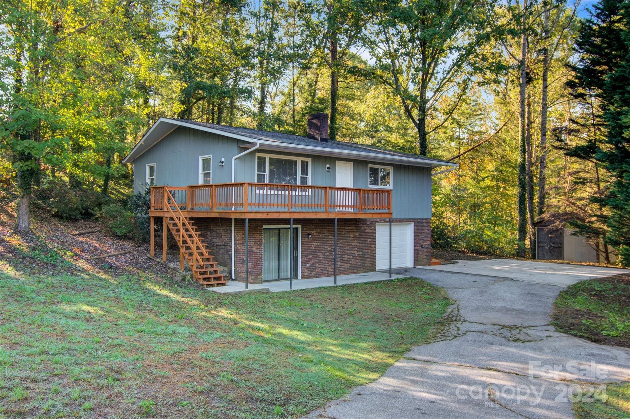 2440 Crestview Street Morganton NC 28655