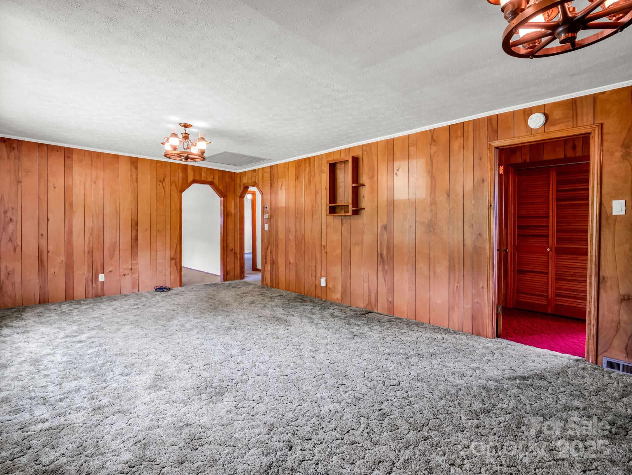40 Country View Lane Hendersonville NC 28792