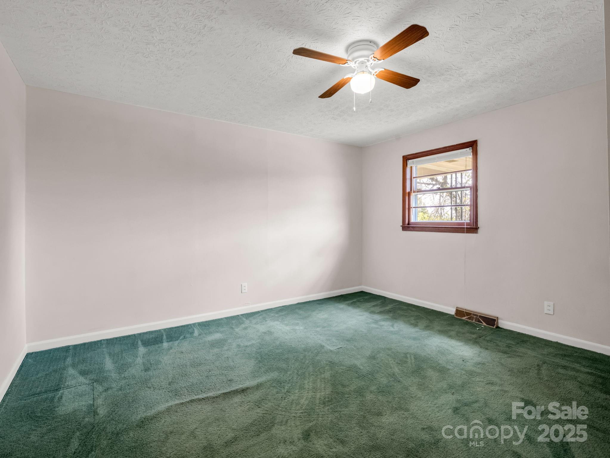 40 Country View Lane Hendersonville NC 28792