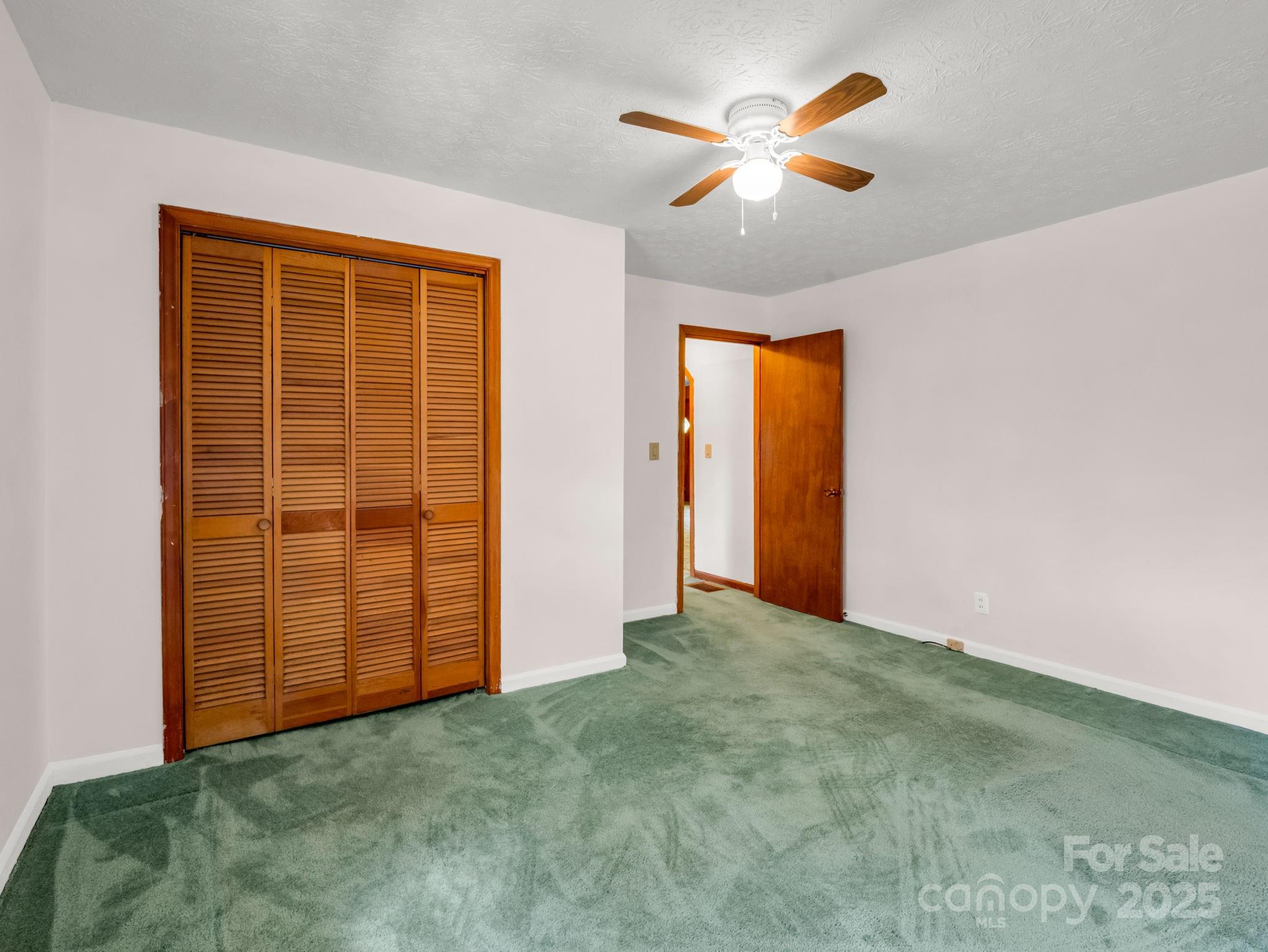 40 Country View Lane Hendersonville NC 28792