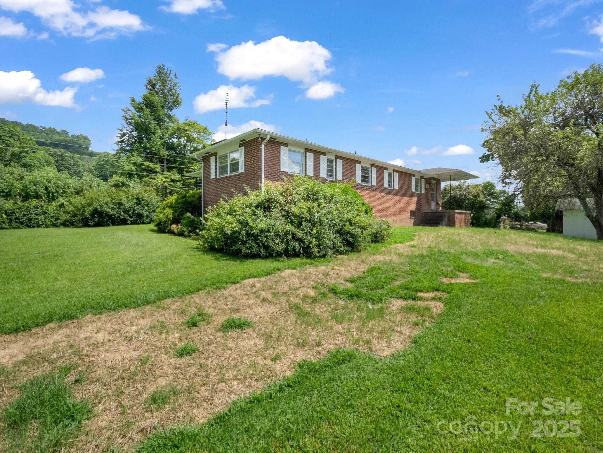 40 Country View Lane Hendersonville NC 28792