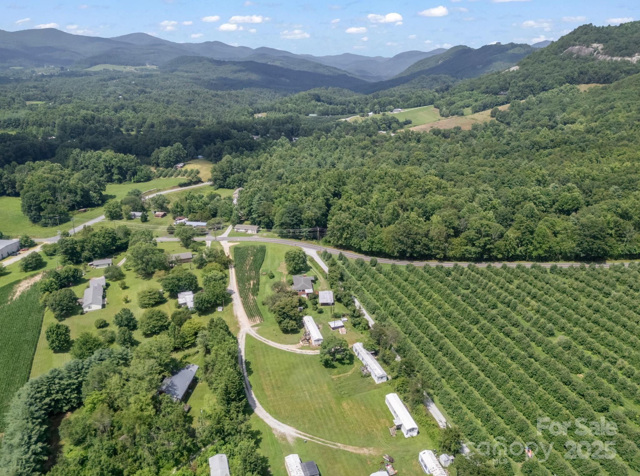 40 Country View Lane Hendersonville NC 28792