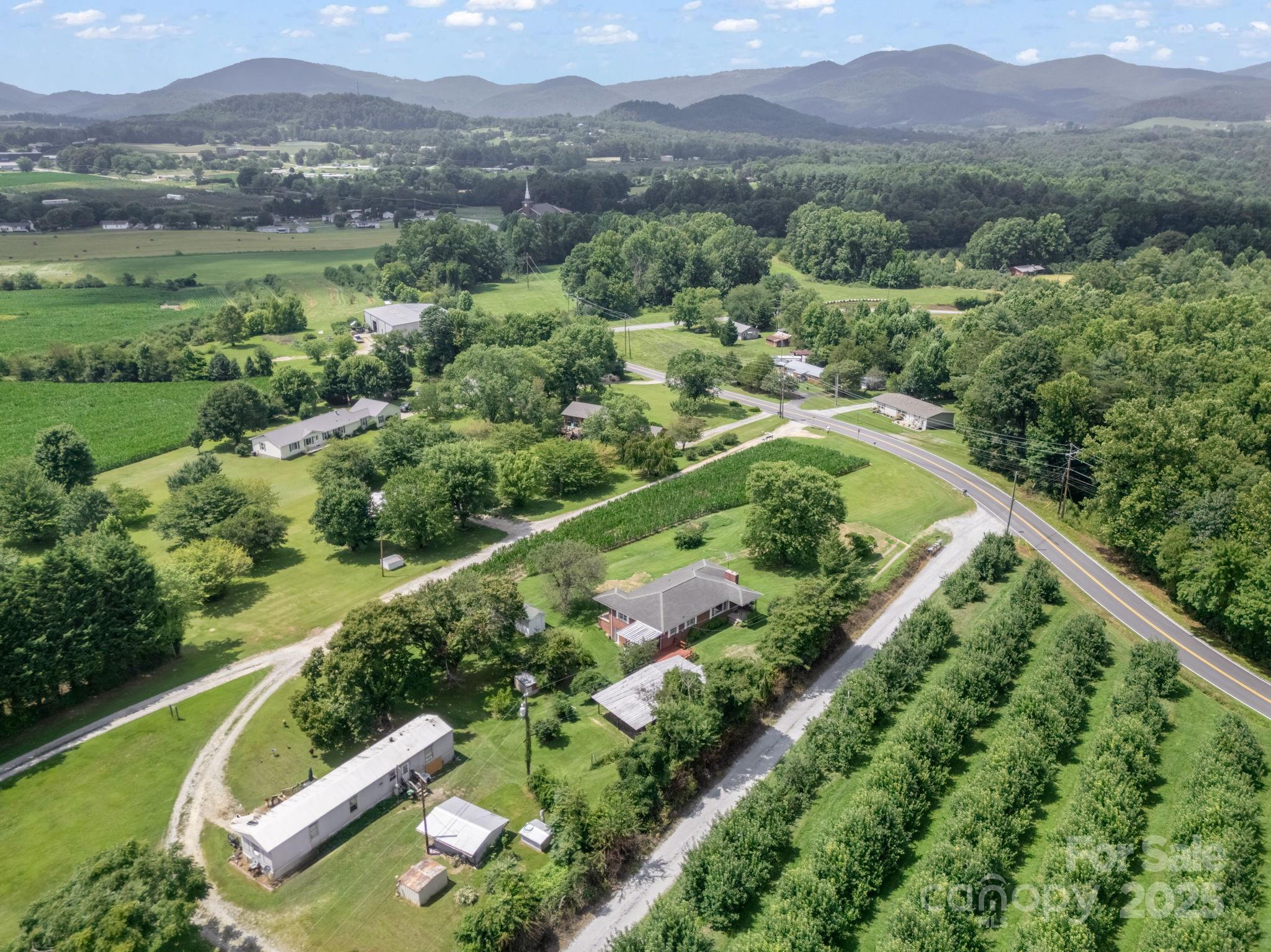 40 Country View Lane Hendersonville NC 28792