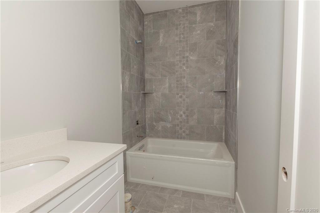 40 Mauricet Lane Asheville NC 28806