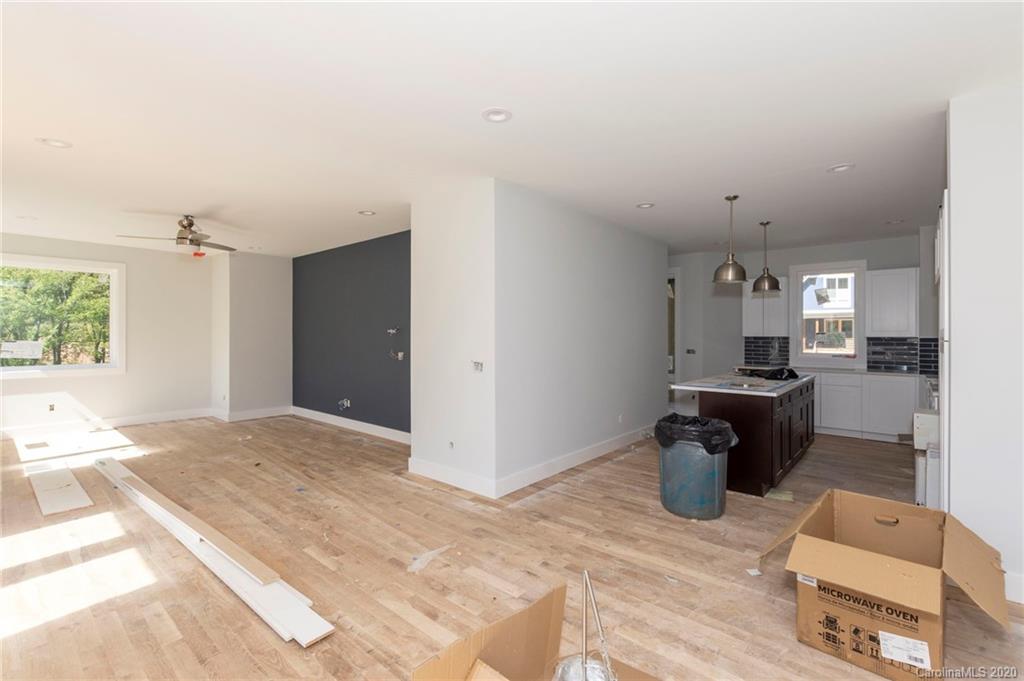 40 Mauricet Lane Asheville NC 28806