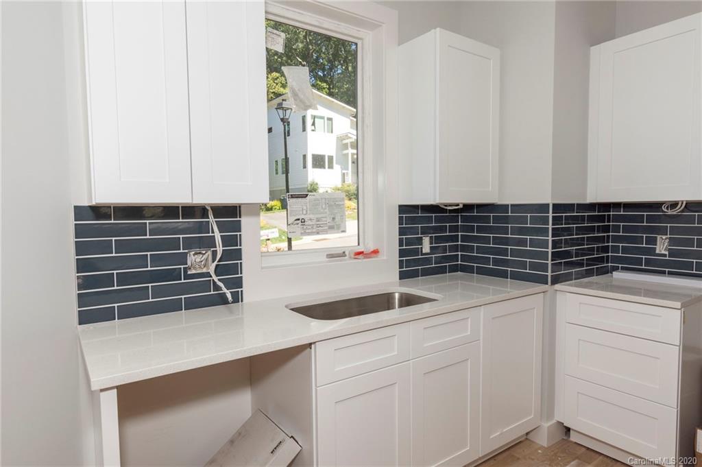 40 Mauricet Lane Asheville NC 28806
