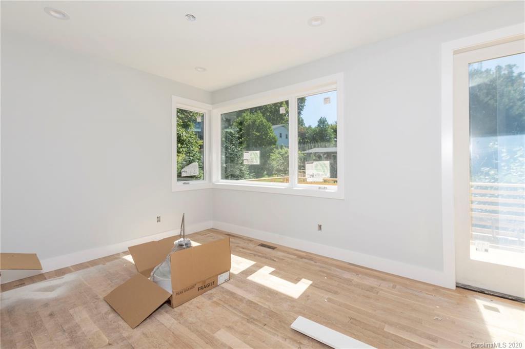 40 Mauricet Lane Asheville NC 28806