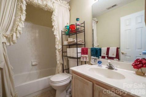 1236 Midlake Road Kannapolis NC 28083