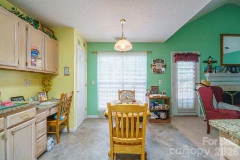 1236 Midlake Road Kannapolis NC 28083