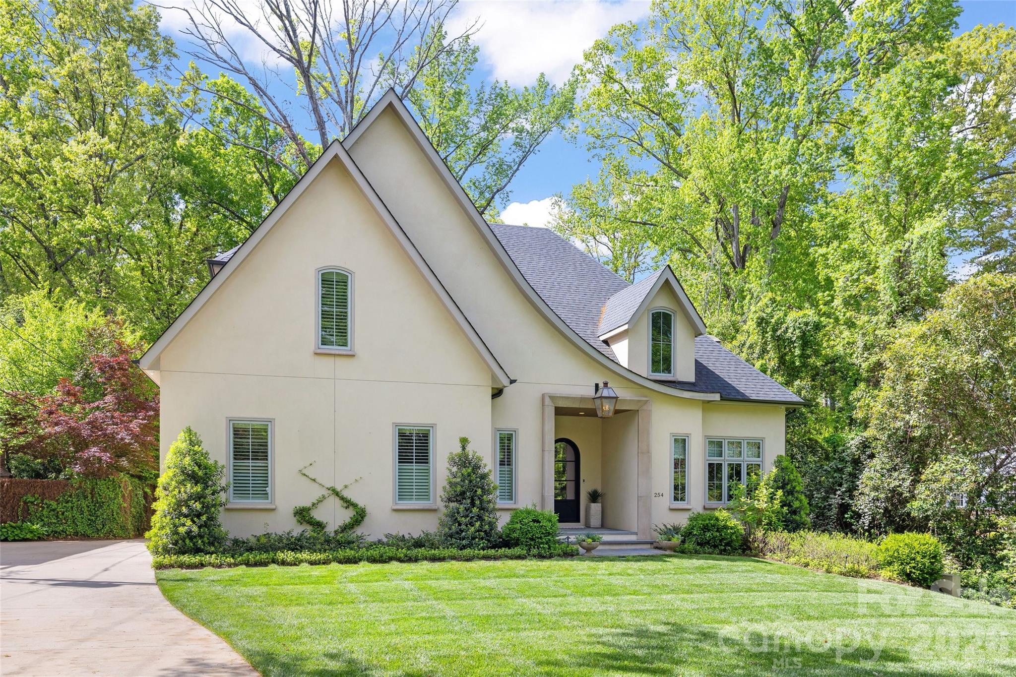 254 Huntley Place Charlotte NC 28207