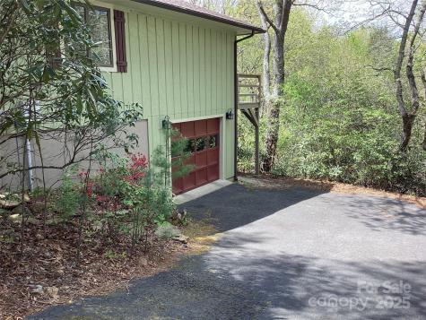 31 Rhododendron Road Black Mountain NC 28711