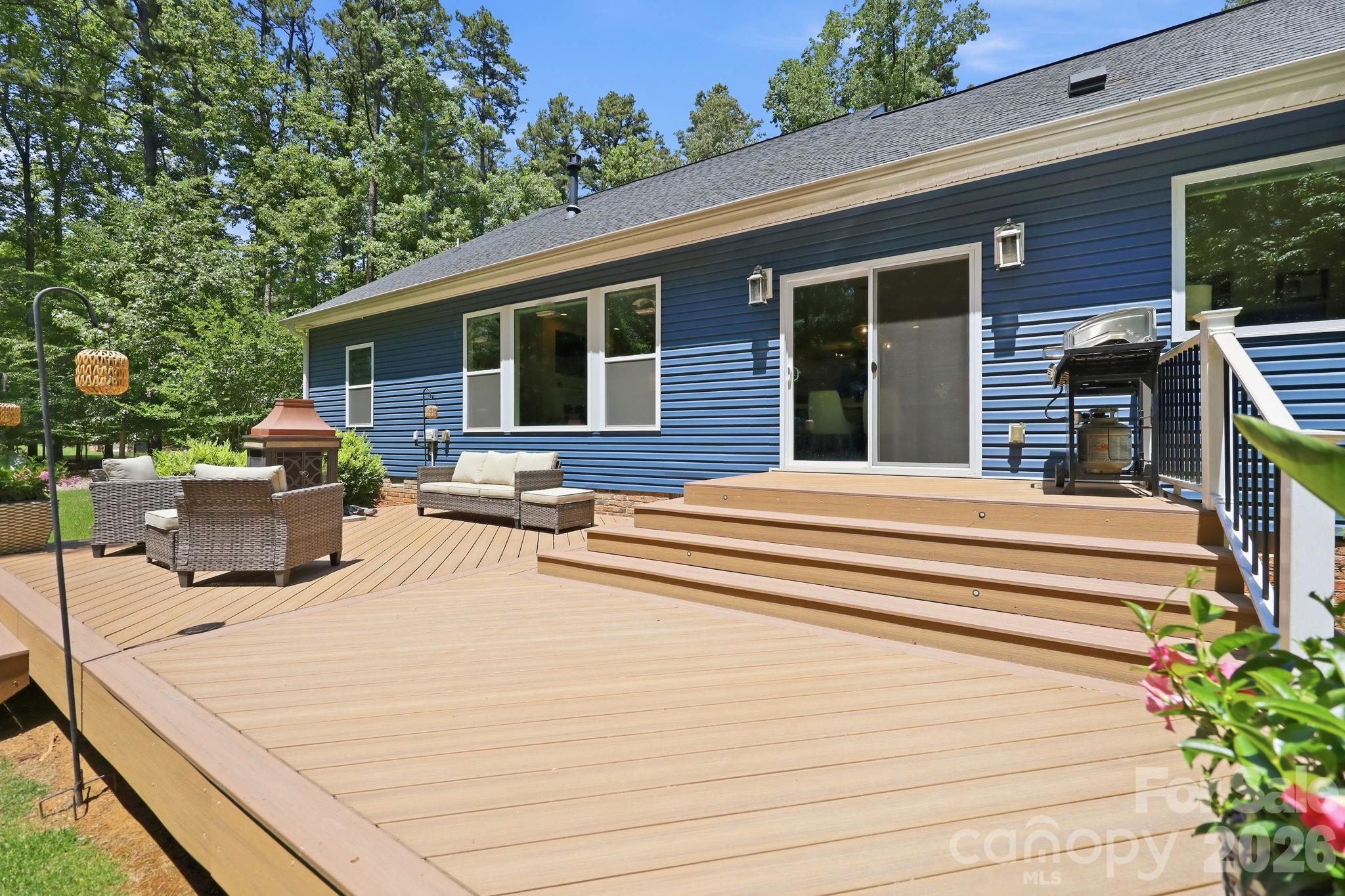 203 Spinnaker Court Lexington NC 27292