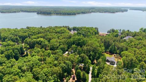 203 Spinnaker Court Lexington NC 27292