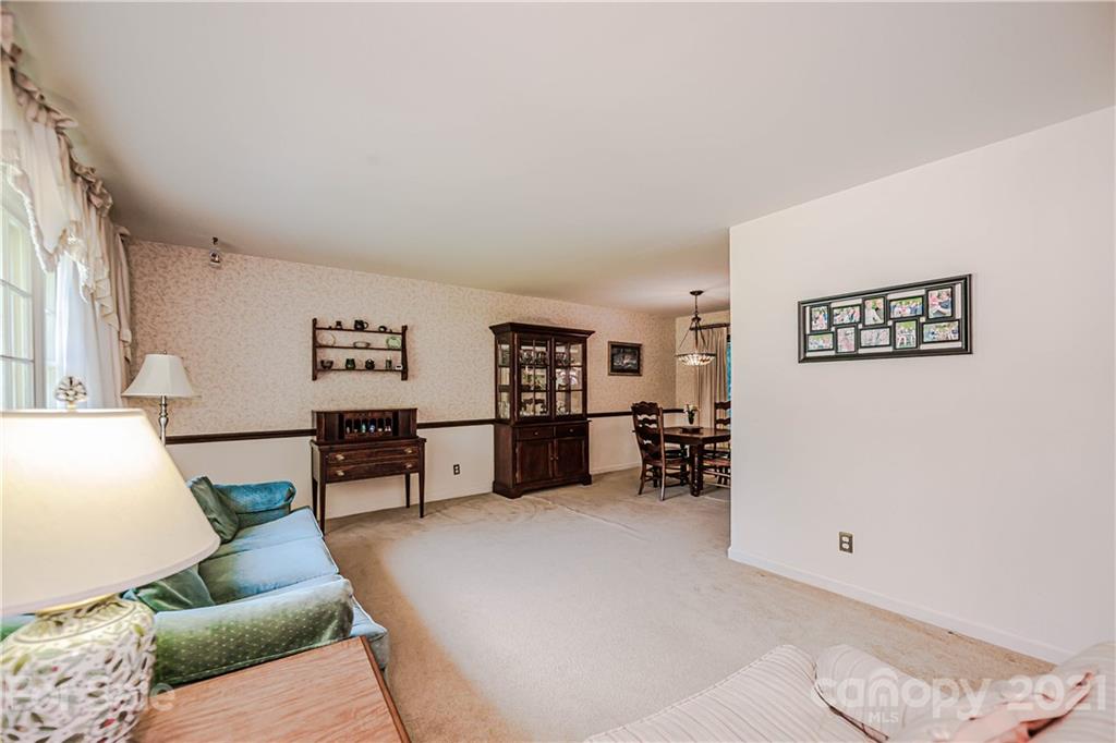 3935 Glenfall Avenue Charlotte NC 28210