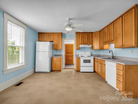 118 Railroad Avenue Brevard NC 28712