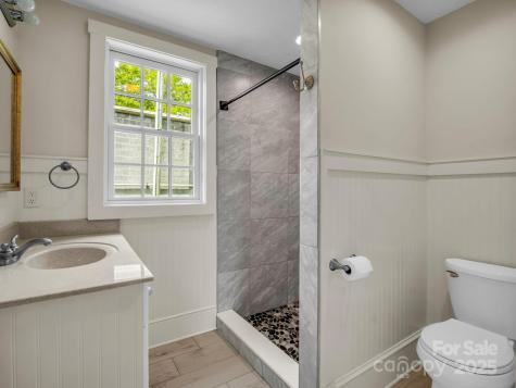 118 Railroad Avenue Brevard NC 28712