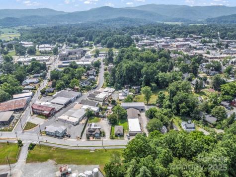 118 Railroad Avenue Brevard NC 28712