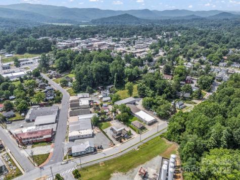 118 Railroad Avenue Brevard NC 28712