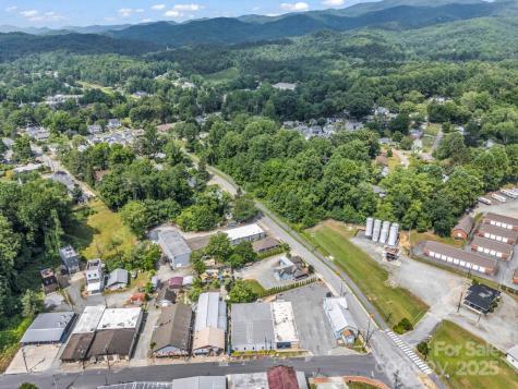 118 Railroad Avenue Brevard NC 28712