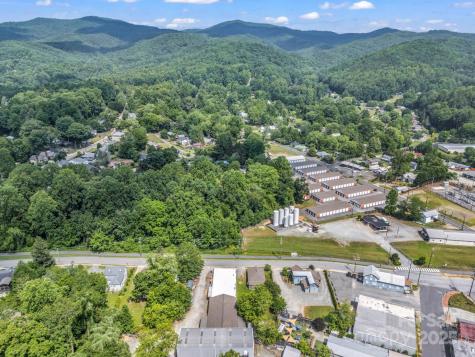 118 Railroad Avenue Brevard NC 28712