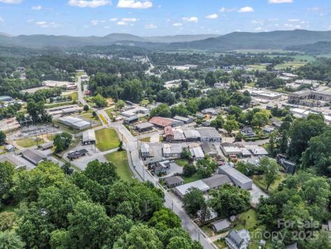 118 Railroad Avenue Brevard NC 28712