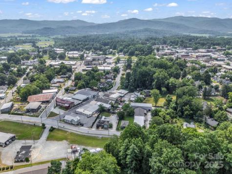 118 Railroad Avenue Brevard NC 28712