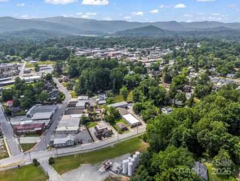 118 Railroad Avenue Brevard NC 28712